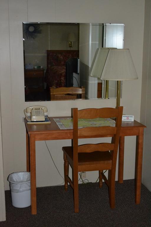 Twin City Motel Barre Quarto foto
